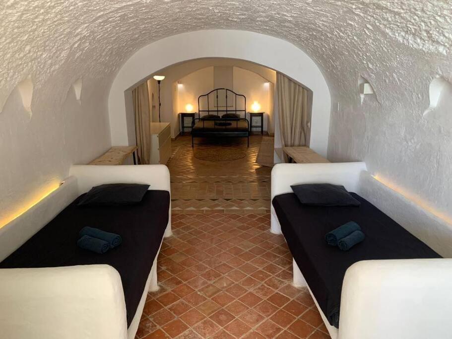Ferienwohnung Authentic Cave In Old City Centre Granada Exterior foto
